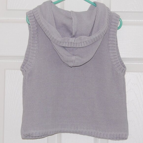 Greendog Girls Size 6, Gray 2-Button Knit Vest, Sleeveless Cardigan - Picture 2 of 9